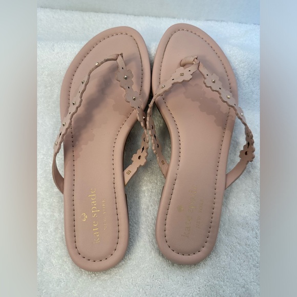 kate spade Shoes - Kate Spade New York Daisy Field sandals Women’s size 8B in Rose